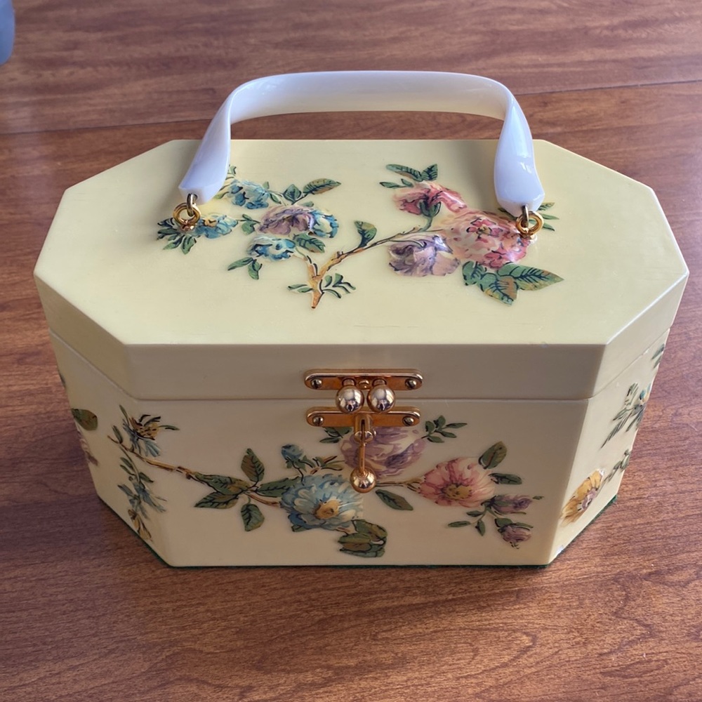 Vintage Raised Decoupage Annie Laurie Box Purse - Eggshell Color with Flowers